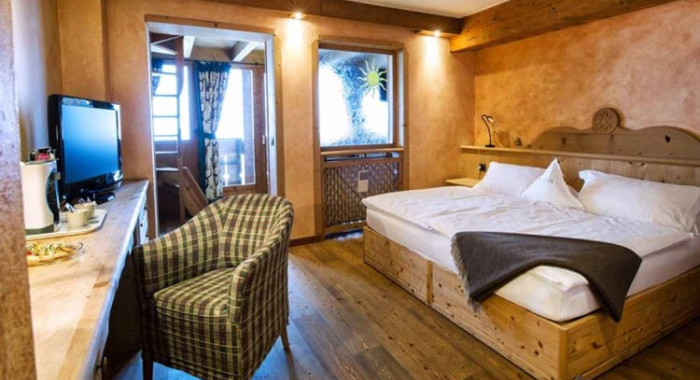 Sertorelli Sport Hotel, Cervinia ski chalet, image 4